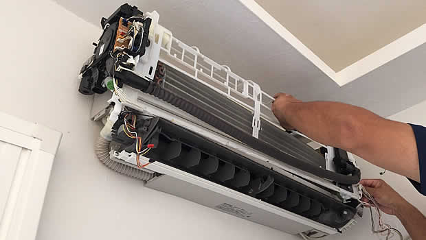 山梨片付け110番のエアコンクリーニングサービス